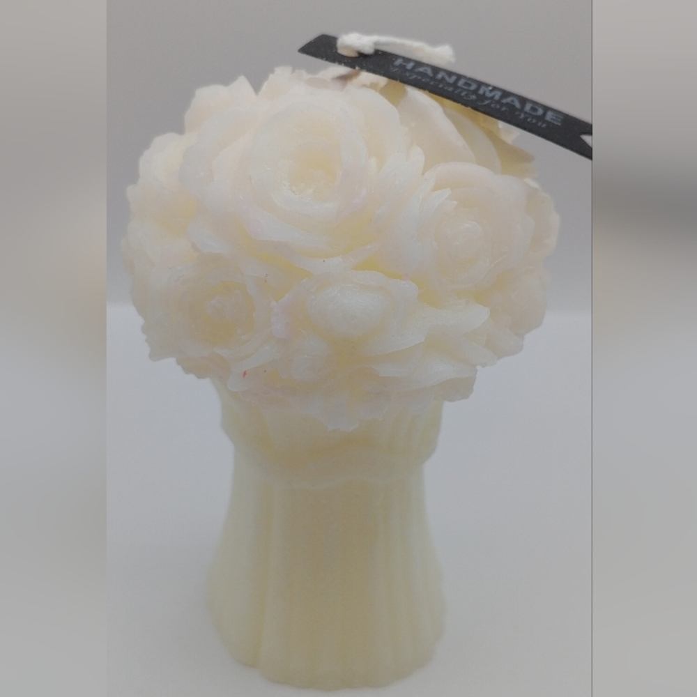 Cream Floral Candle